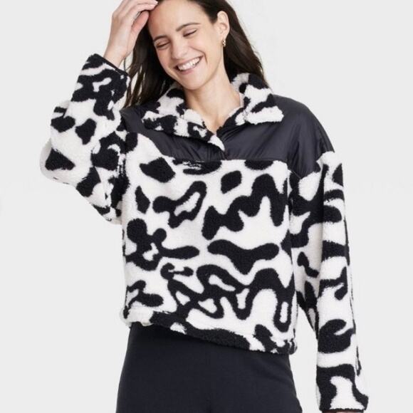 Grayson Threads Jackets & Blazers - Grayson Threads Cow Print Sherpa Pullover Jacket Size XS